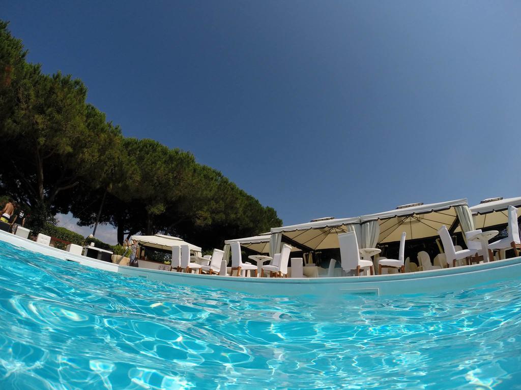Hotel Velcamare Tarquinia Kültér fotó
