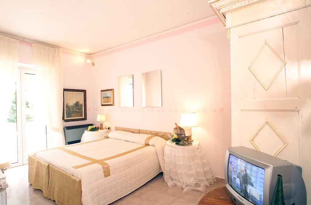 Hotel Velcamare Tarquinia Szoba fotó