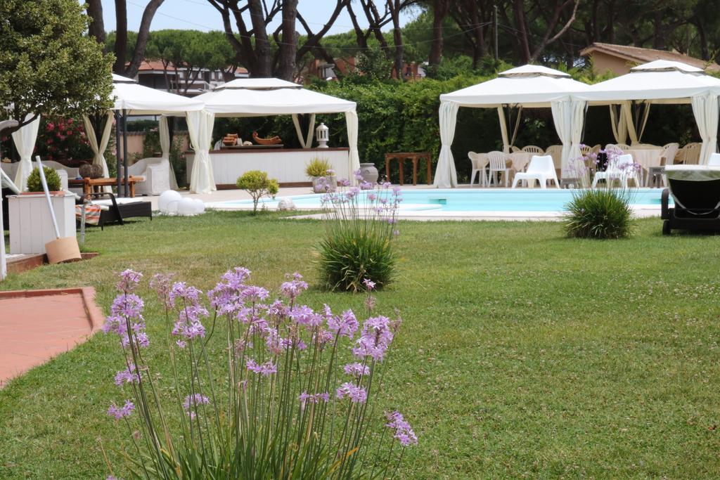 Hotel Velcamare Tarquinia Kültér fotó